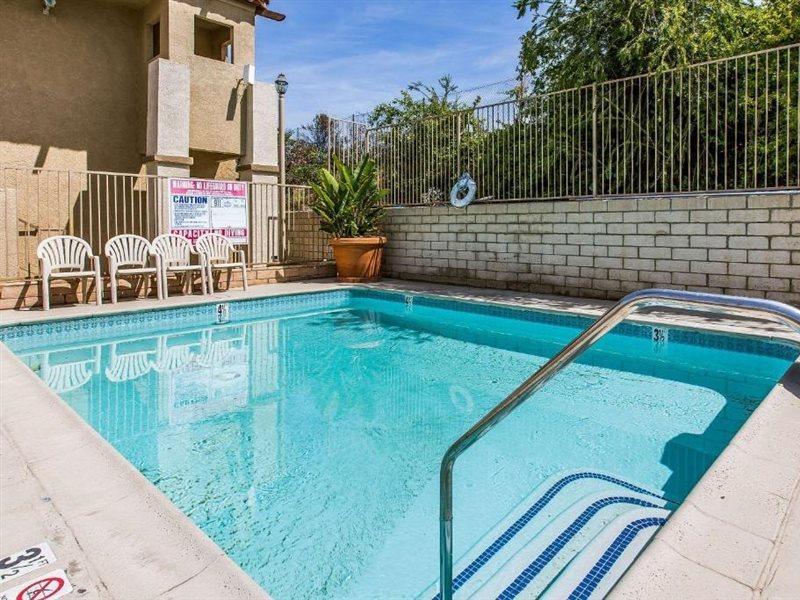 Quality Inn Lake Elsinore I-15 Buitenkant foto