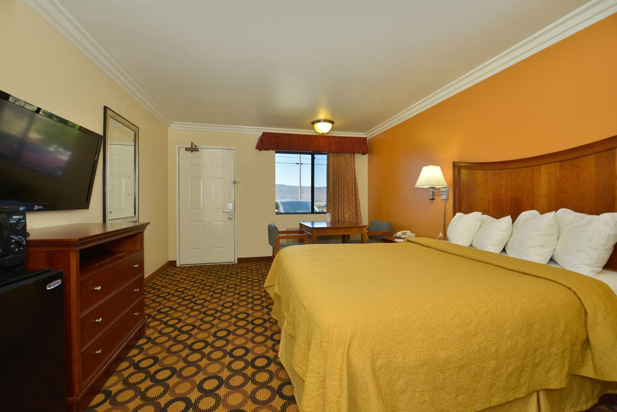 Quality Inn Lake Elsinore I-15 Buitenkant foto