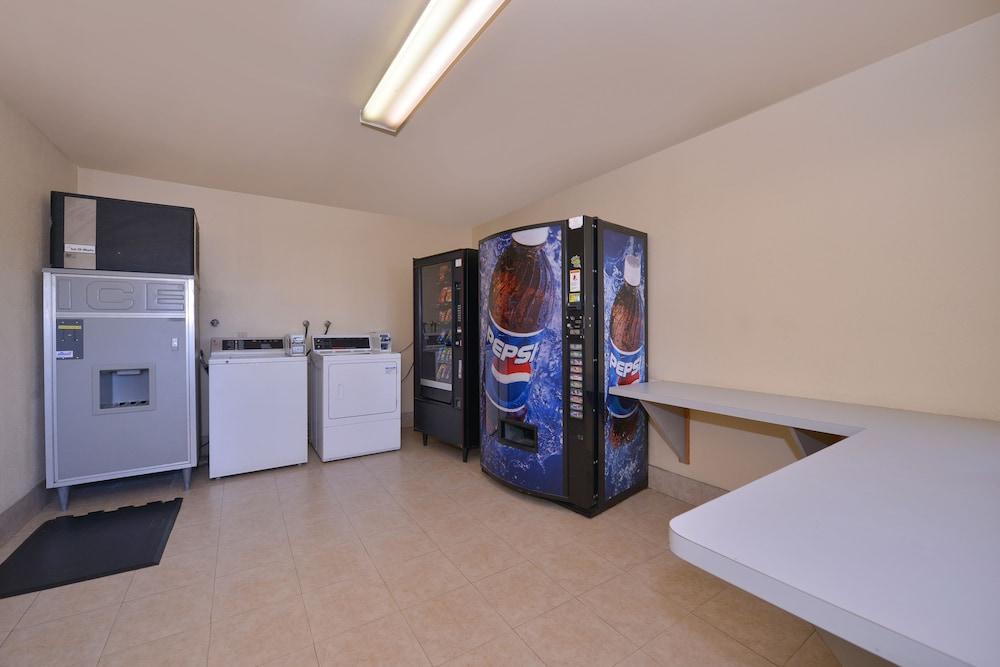 Quality Inn Lake Elsinore I-15 Buitenkant foto