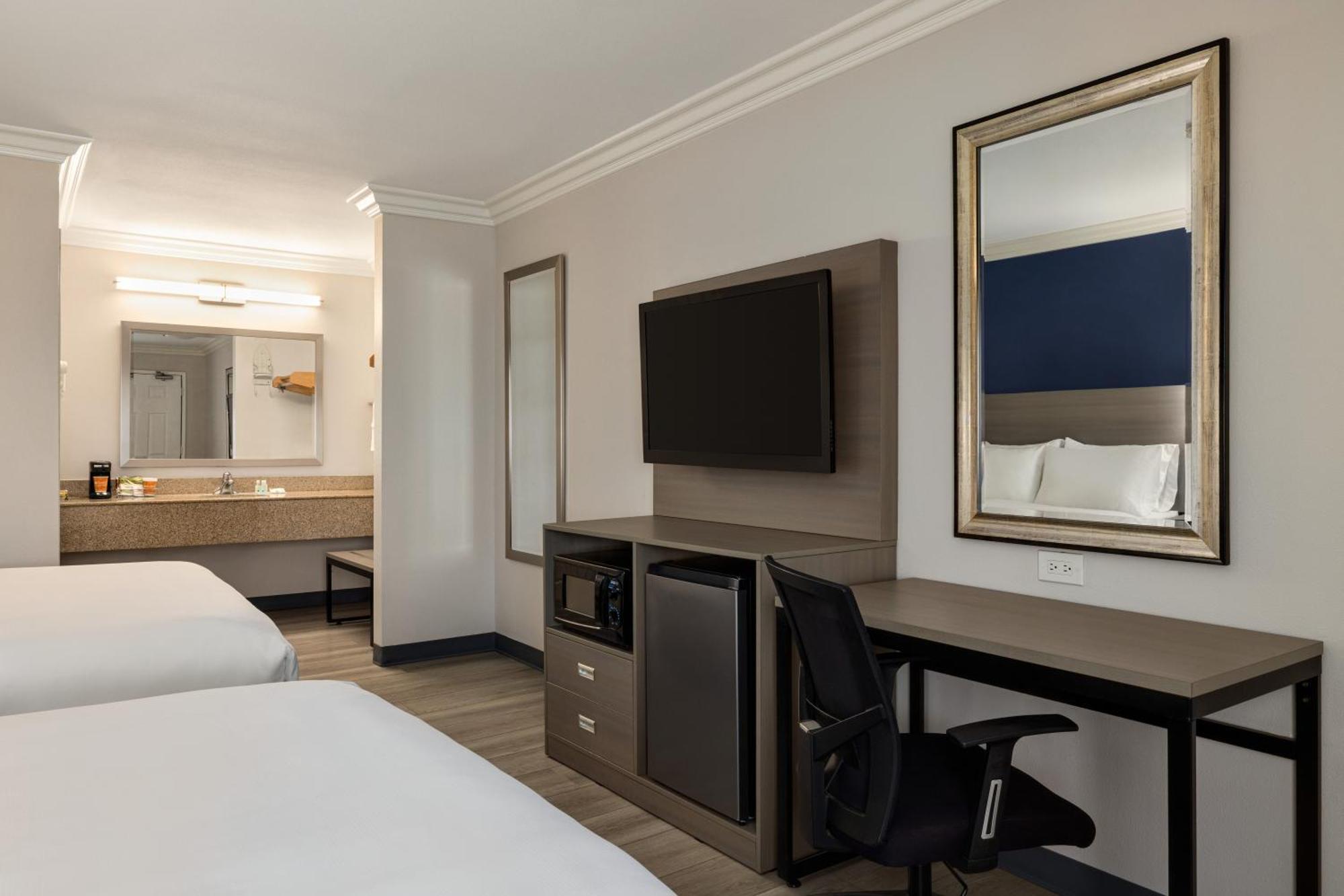 Quality Inn Lake Elsinore I-15 Buitenkant foto