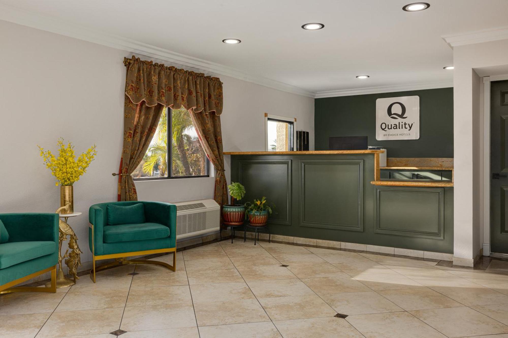 Quality Inn Lake Elsinore I-15 Buitenkant foto