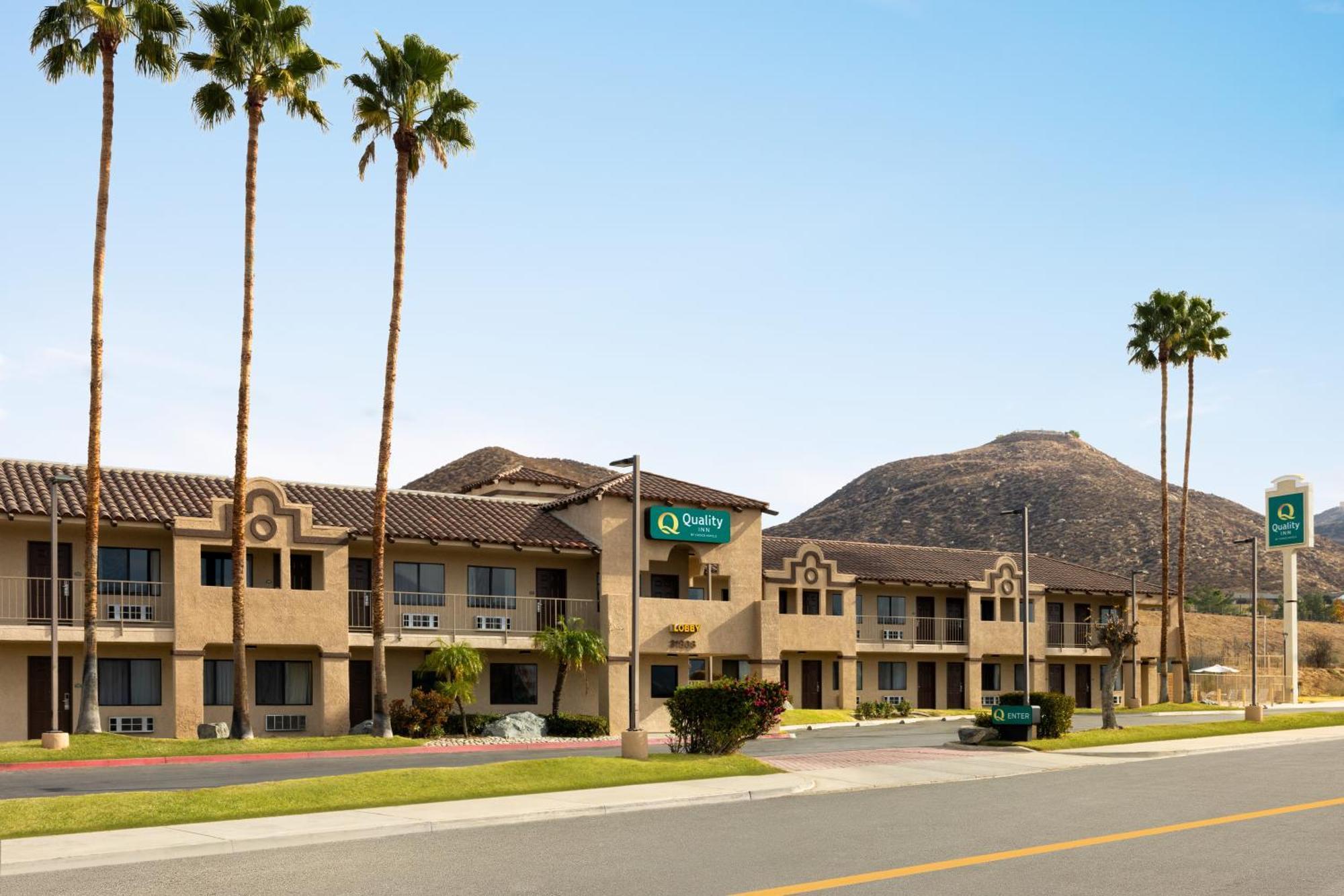 Quality Inn Lake Elsinore I-15 Buitenkant foto